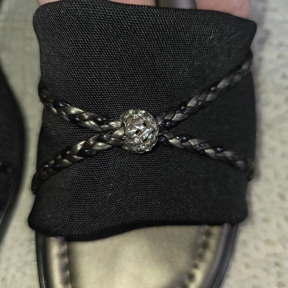 Brighton ISIS Wedge Sandal Black Stretchy Medallion Slide Womens 8‎ M Excellent